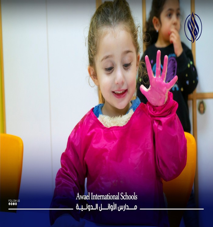 صباح رائع  يعكس الجمال والنقاء، ويظهر كيف يمكن للبيئة الإيجابية أن تعكس تأثيرها على براعمنا، في روضة الأوائل الدولية