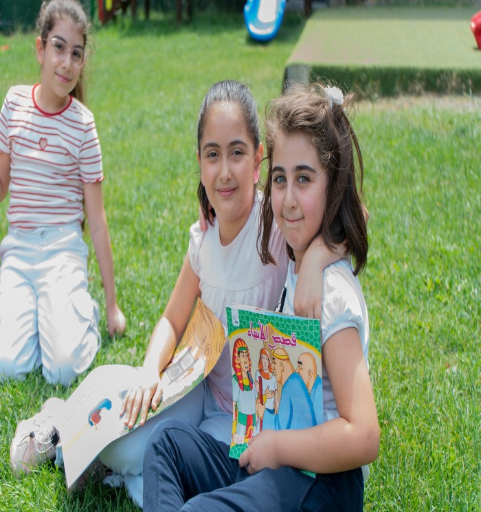 استمتع طلاب نادي الأوائل الصيفي بحصة مميزة في حديقة المدرسة